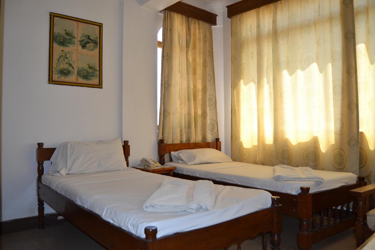 Manson Hotel Момбаса Екстериор снимка