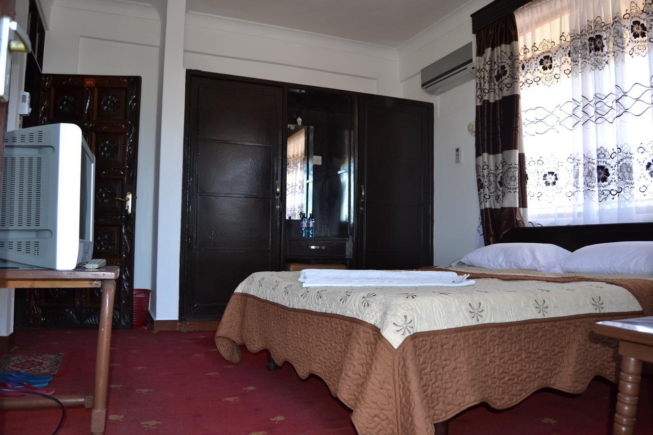 Manson Hotel Момбаса Екстериор снимка